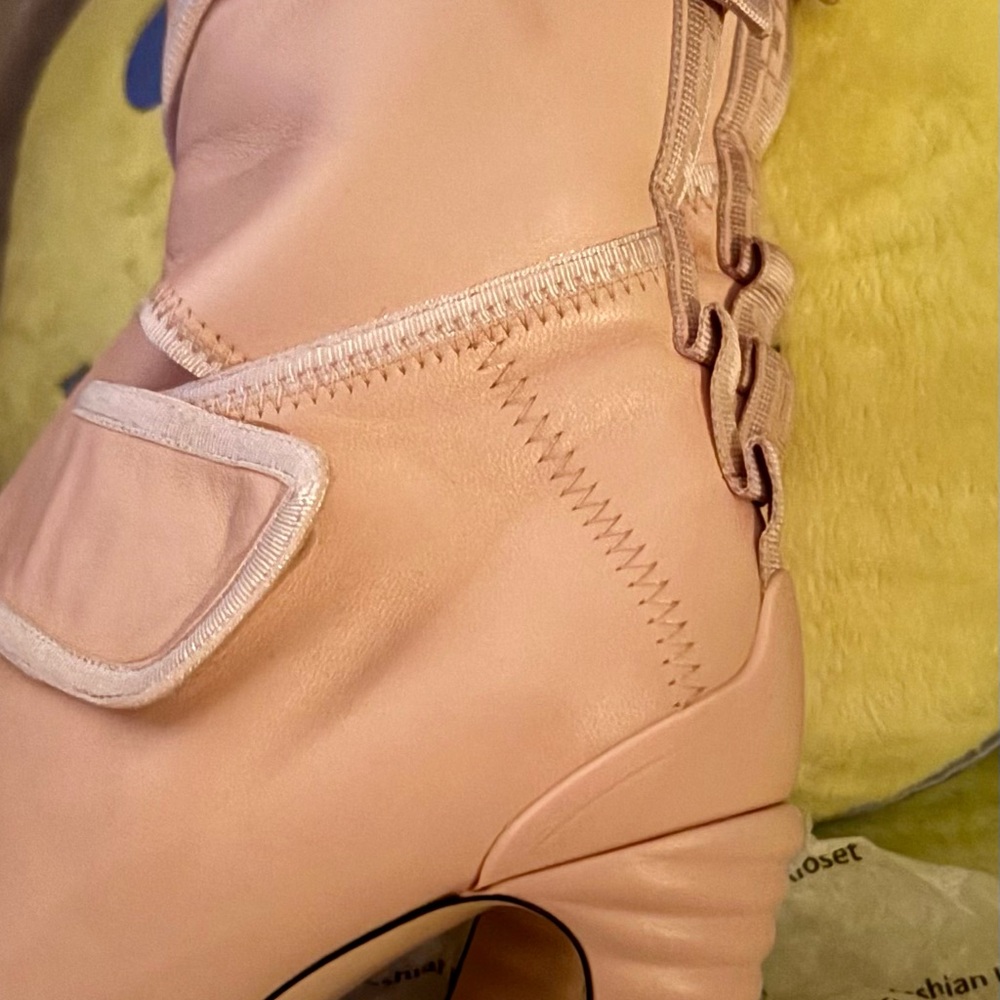 Kylie Jenner’s Vitello Logo Tape Promenade Ankle Boots 38.5 - Picture 8 of 9
